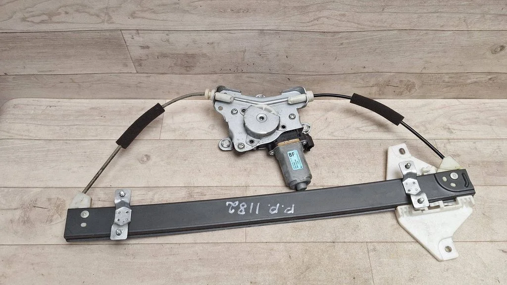 Esiukse elektriline aknatõstuk mootoriga – Opel Antara (2006-2016)