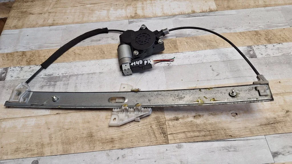 Front door window regulator with motor CM011750 – Mazda 5 (2005-2010)