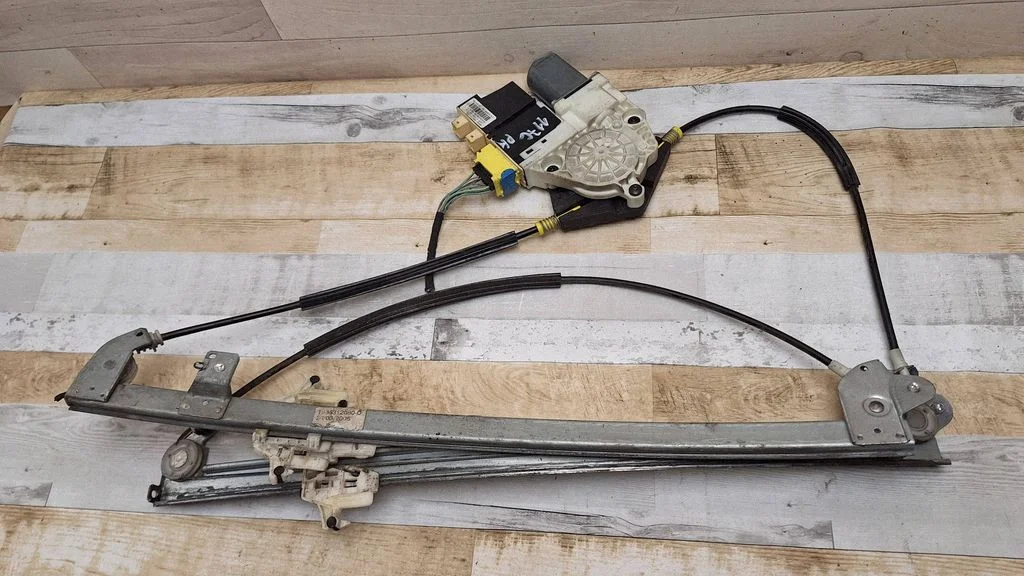 Front door window regulator with motor 985171103