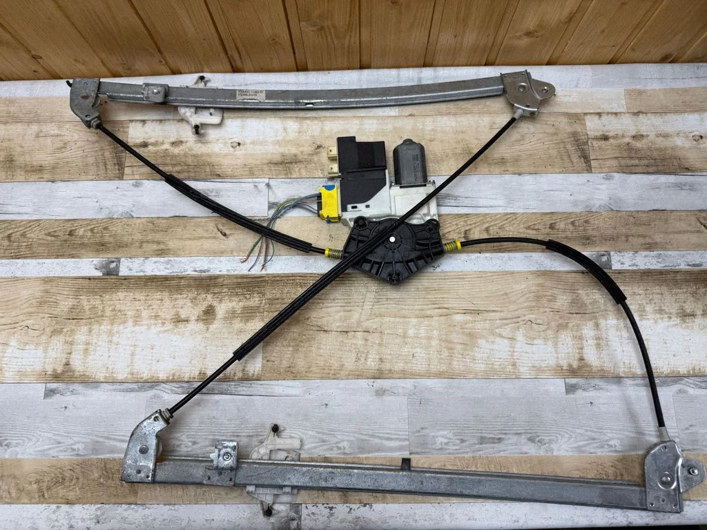 Front door window regulator with motor 1496209080