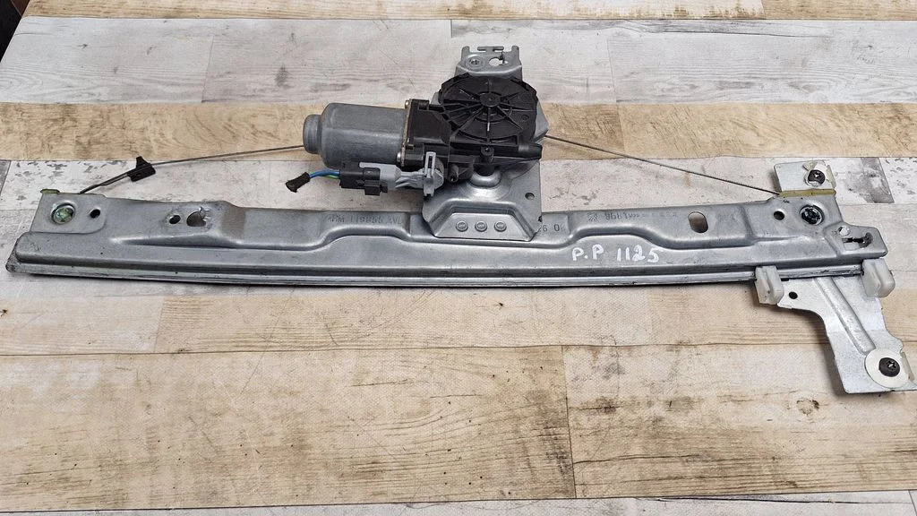 Front door window regulator with motor – Peugeot 207 (2006-2013)