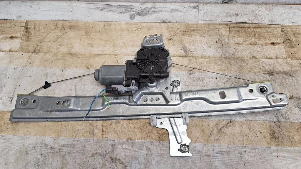 Front door window regulator with motor – Peugeot 207 CC (2007-2014)