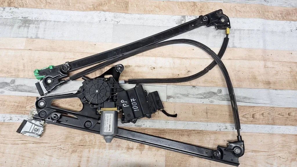 Front door window regulator with motor – Seat Alhambra (Mk1) (1996-2010)
