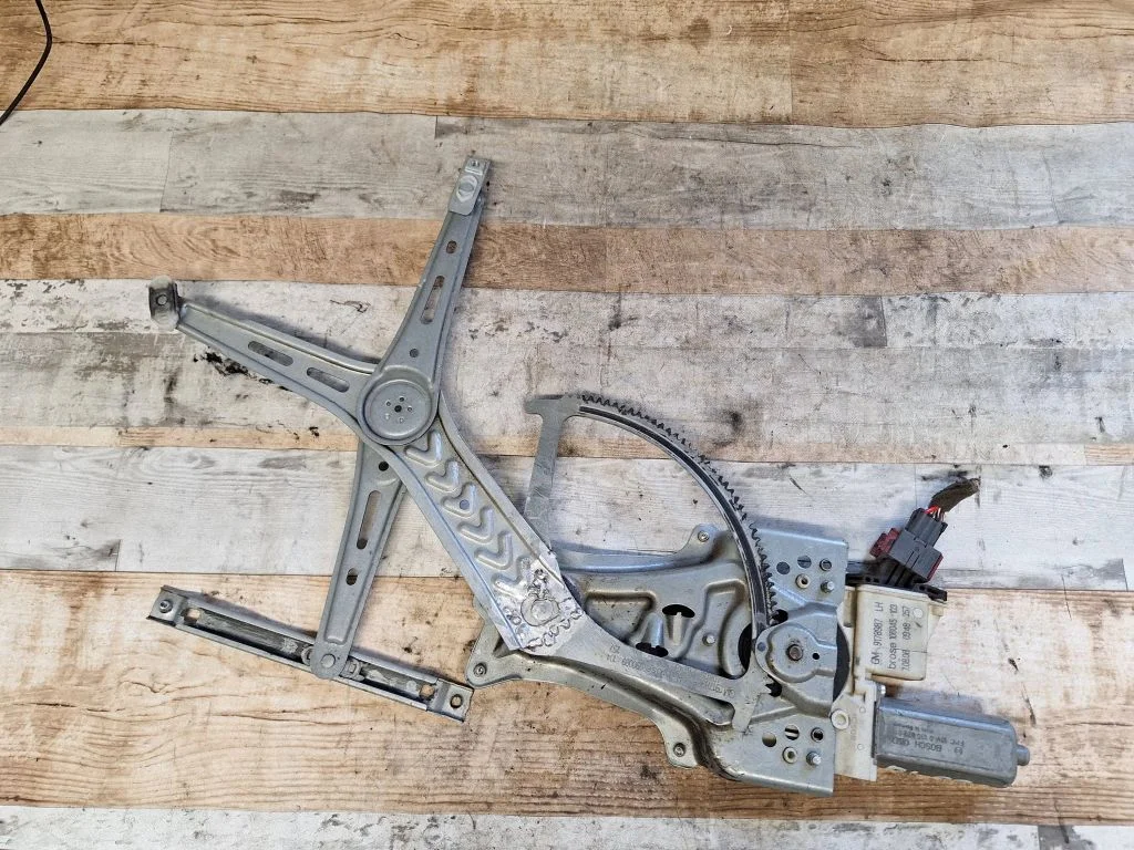 Front door window regulator with motor 0130829011