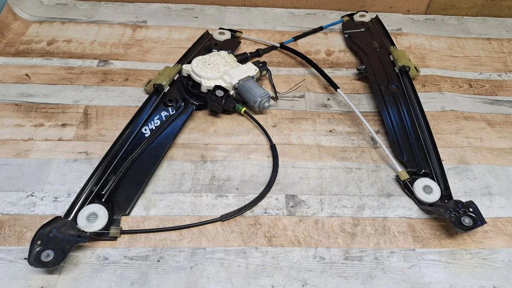 Front door window regulator with motor 72318879