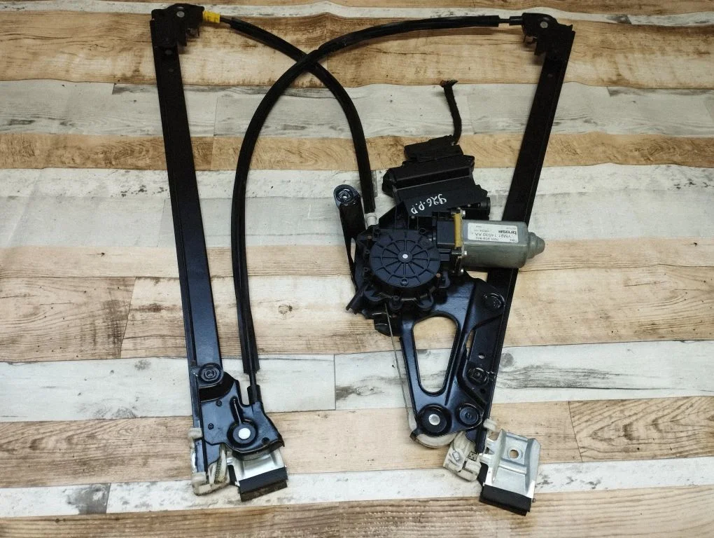 Front door window regulator with motor – Seat Alhambra (Mk1) (1996-2010)