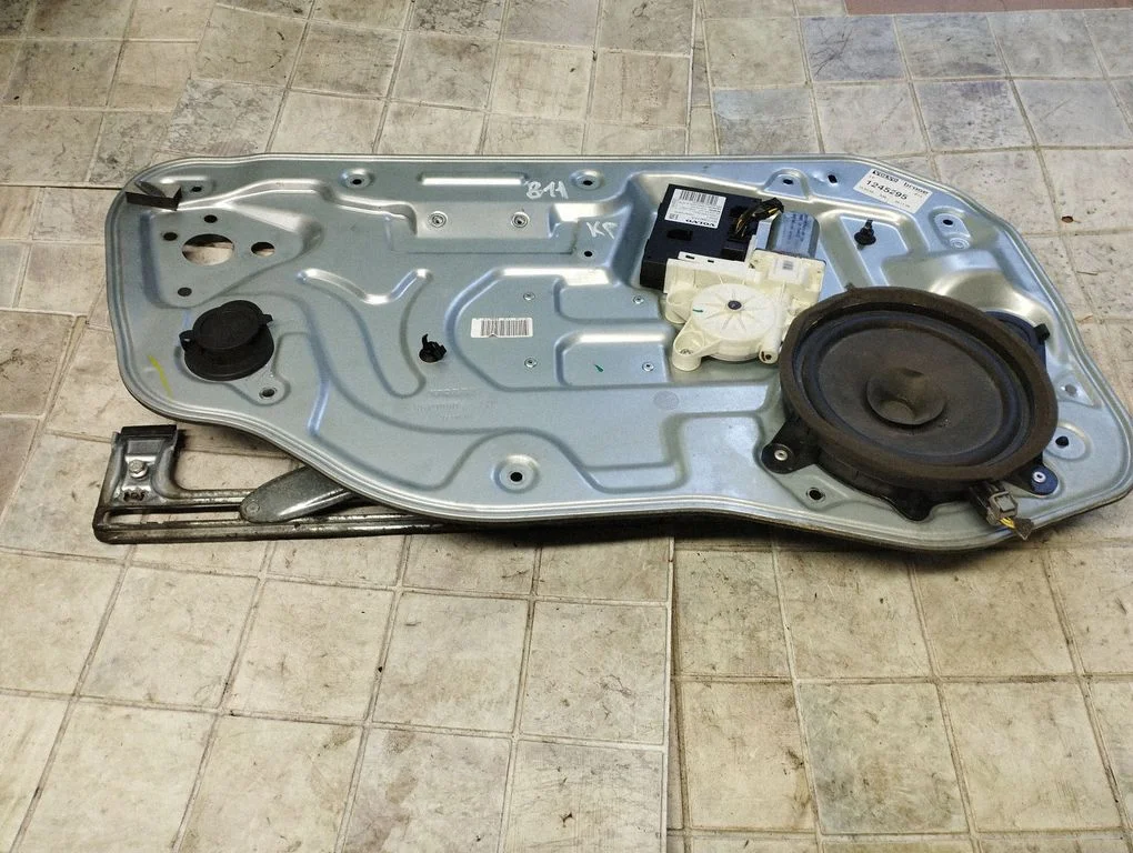 Front door window regulator with motor – Volvo V50 (2004-2007)