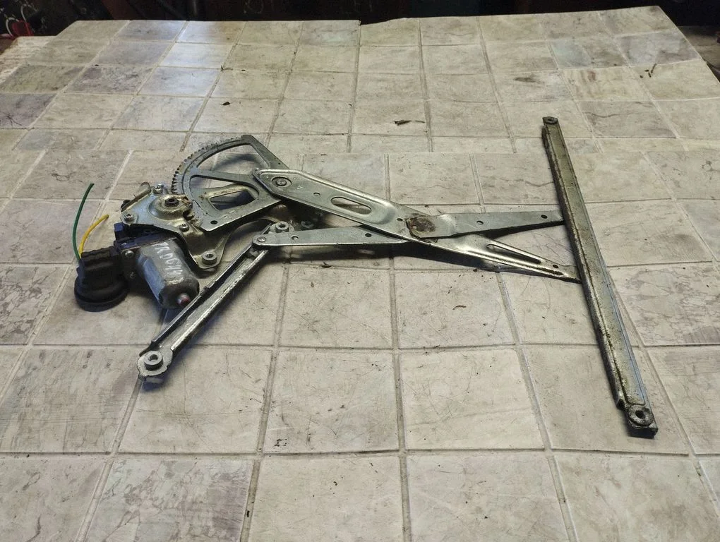 Front door window regulator with motor 8571035180
