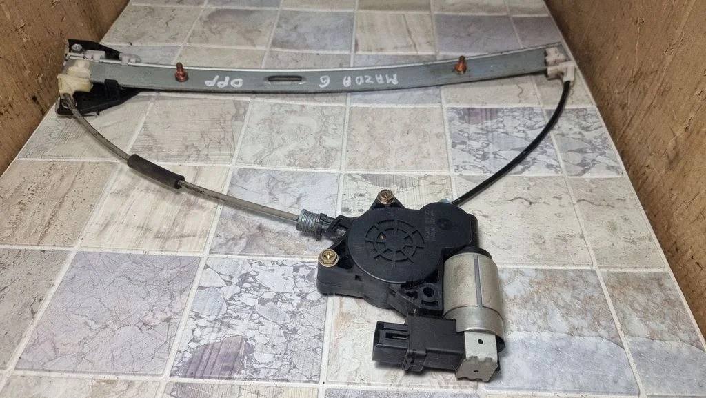 Front door window regulator with motor 6J6A55858X