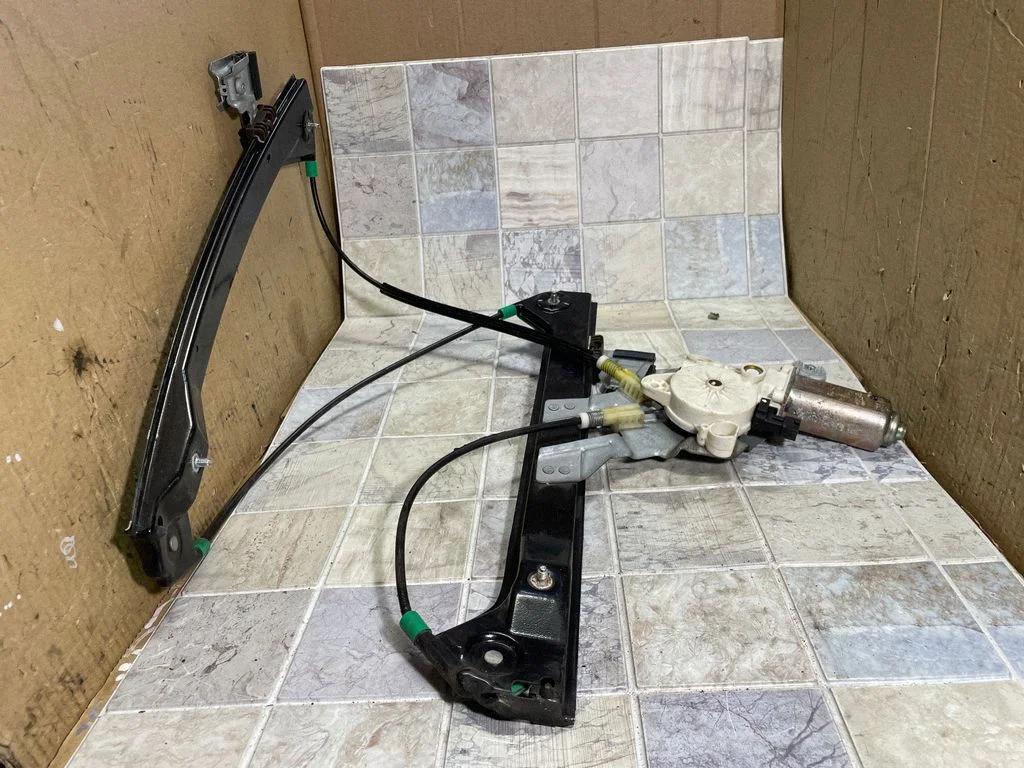 Front door window regulator with motor 1824101721