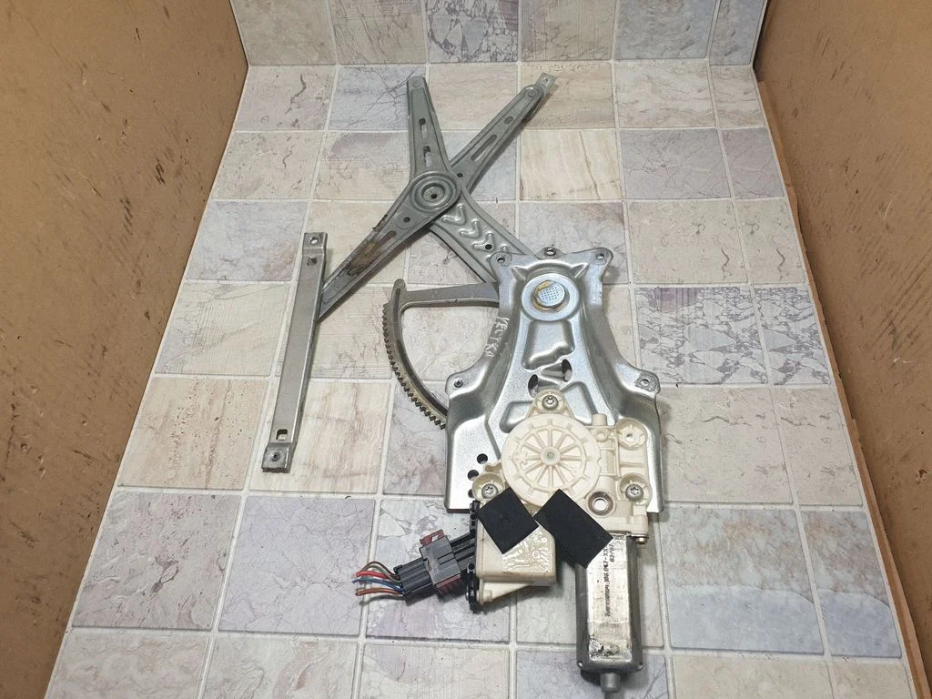 Front door window regulator with motor 9178987