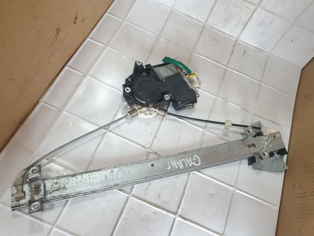 Front door window regulator with motor – Mitsubishi Galant (1997-2003)