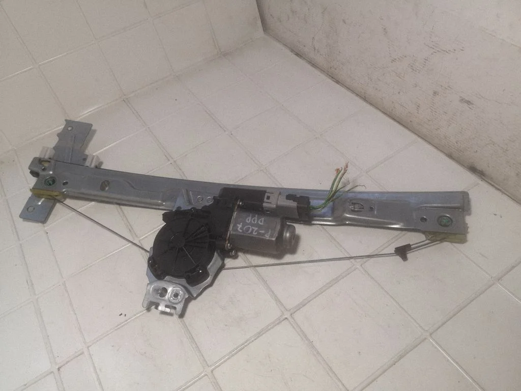 Front door window regulator with motor 400916H