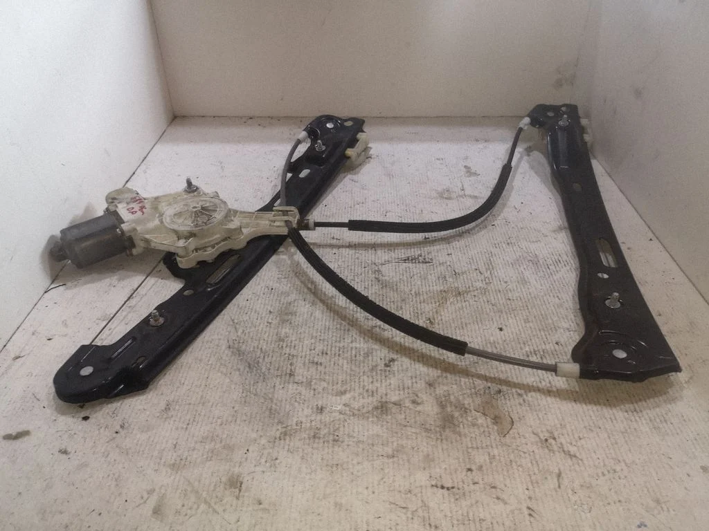 Front door window regulator with motor – BMW 1 Series E81 E87 (2004-2011)
