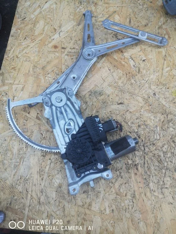 Front door window regulator with motor – Opel Zafira A (1999-2005)
