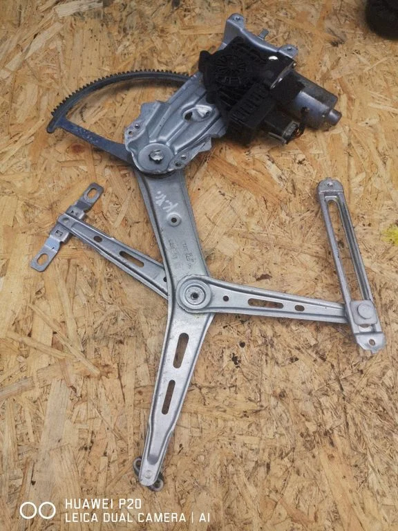 Front door window regulator with motor – Opel Zafira A (1999-2005)
