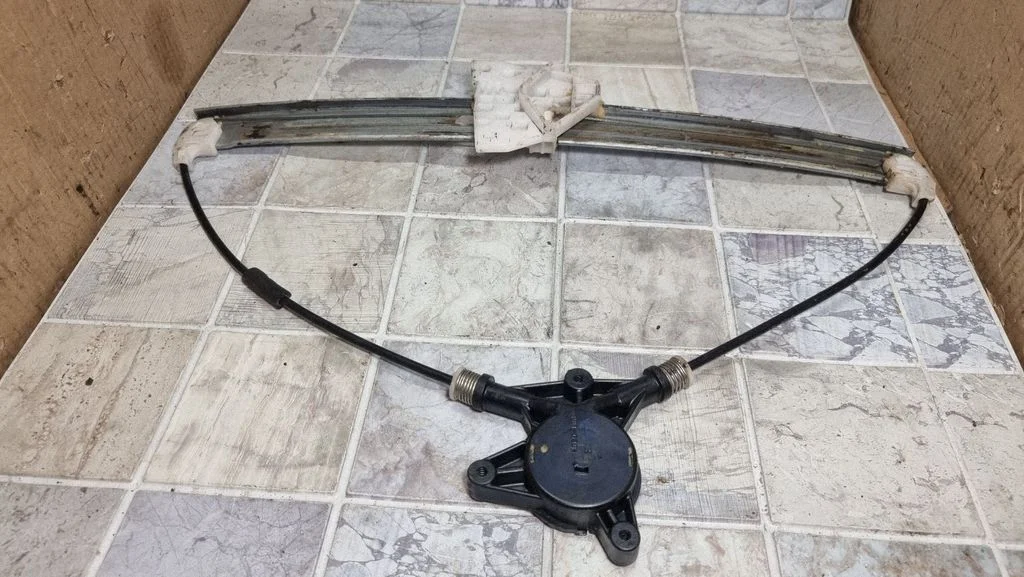 Front window lifting mechanism without motor Y26C10