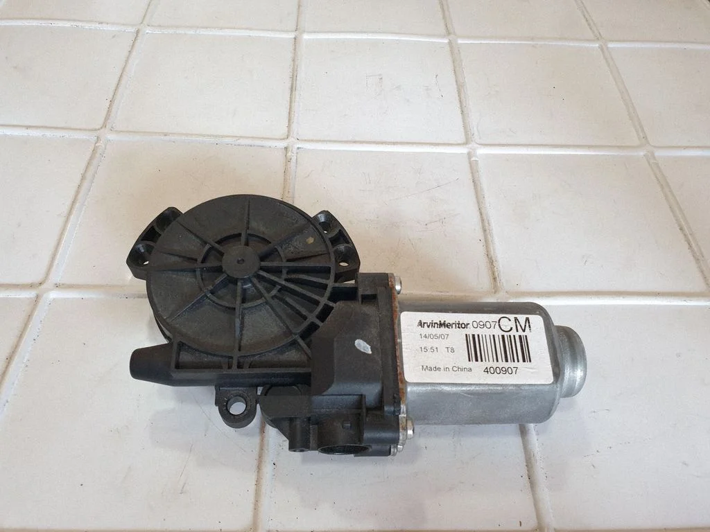 Front door window regulator motor 400907