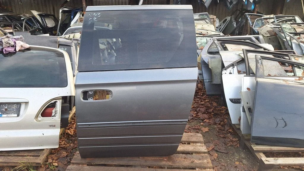 Rear door – rear left