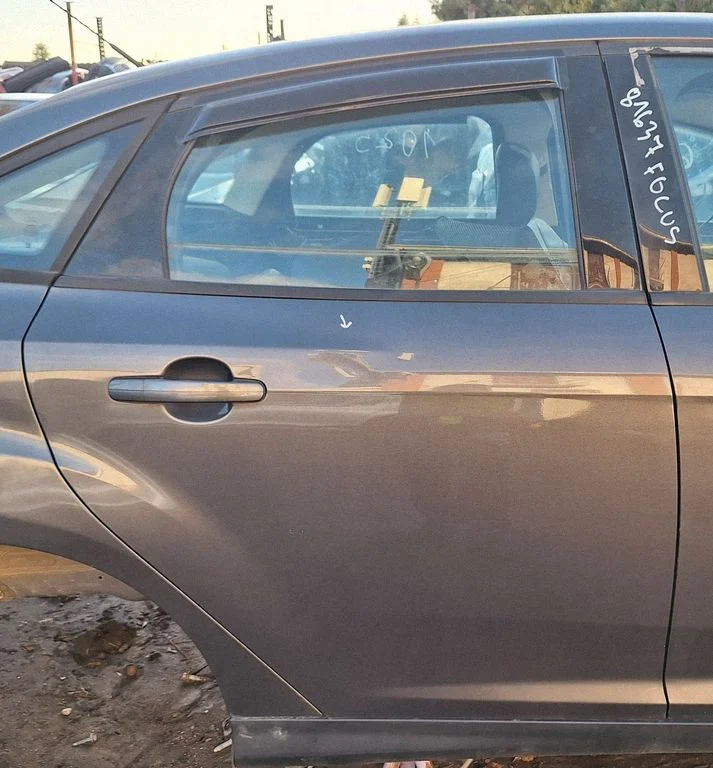 Rear door – rear right