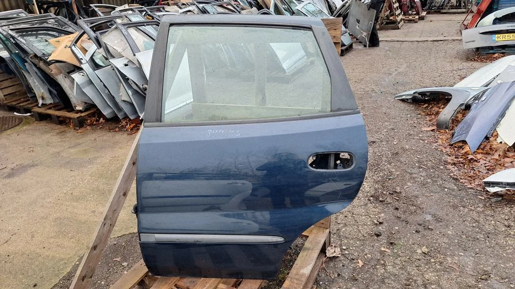 Rear door – rear left