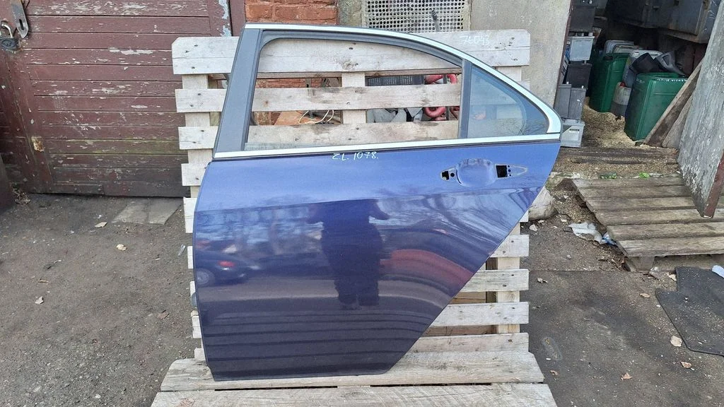 Rear door – left