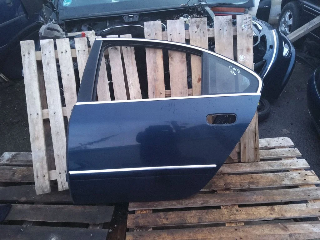 Rear door