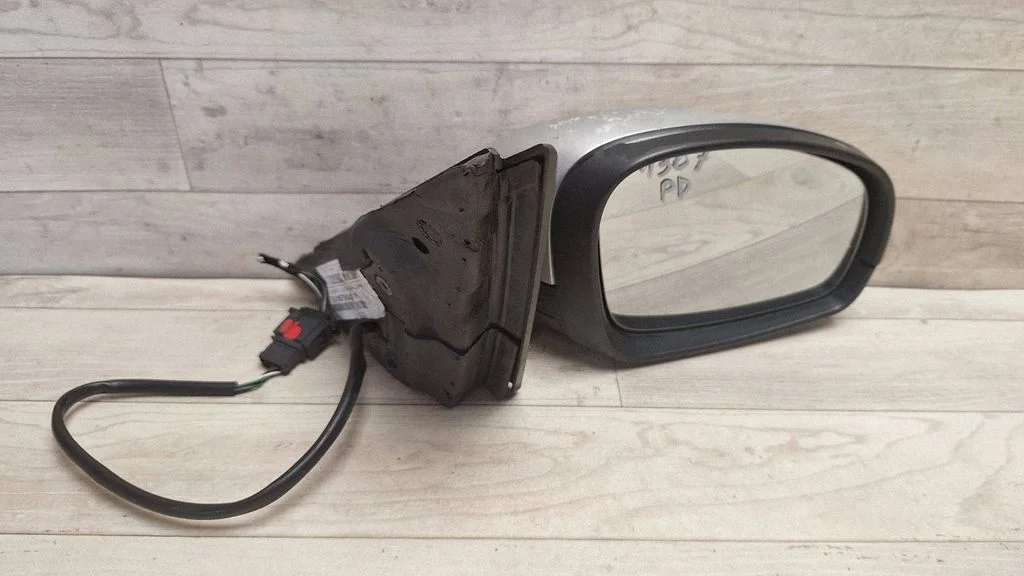 Front door electric wing mirror 5J1857502