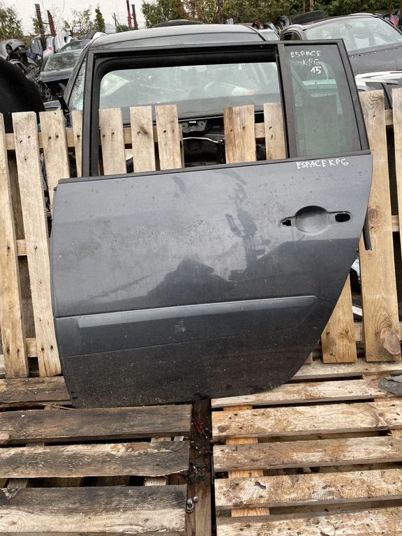 Rear door – rear left