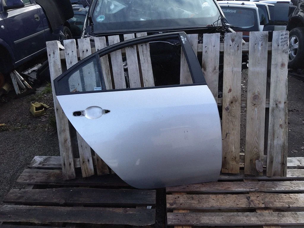 Rear door