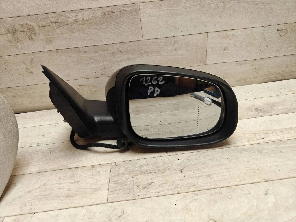 Front door electric wing mirror 3303000RH