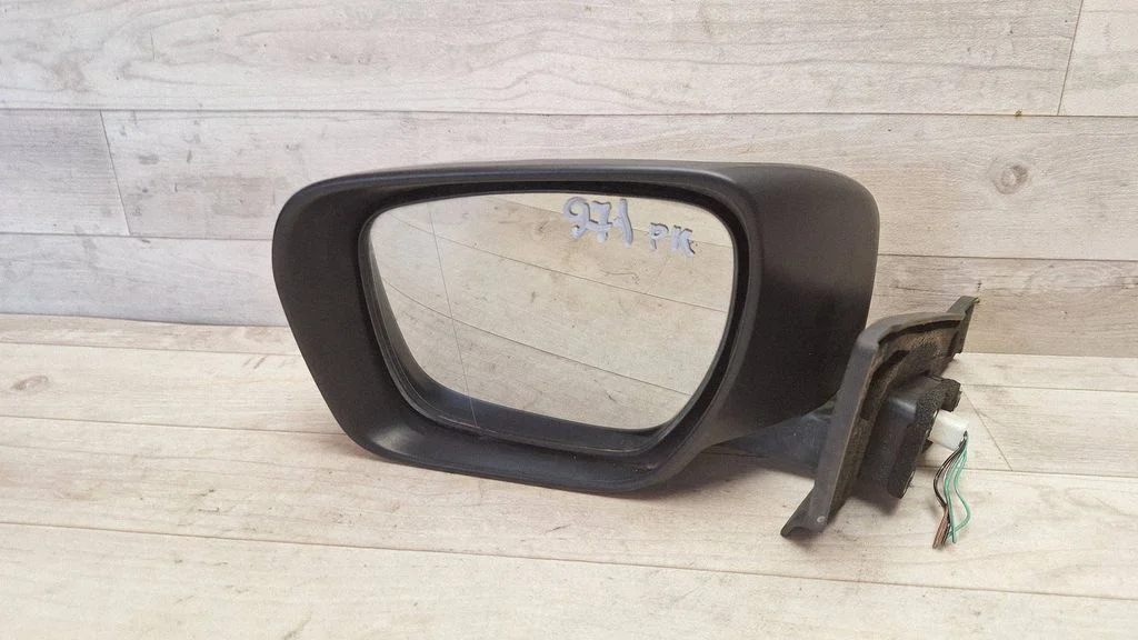 Front door electric wing mirror – front left