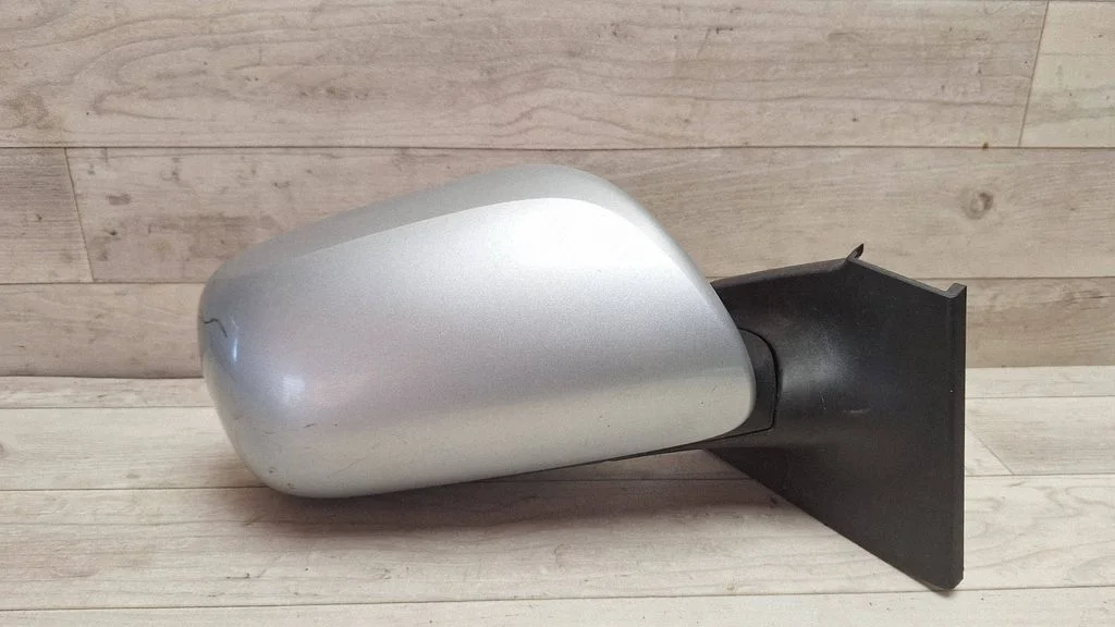 Front door electric wing mirror E8030003