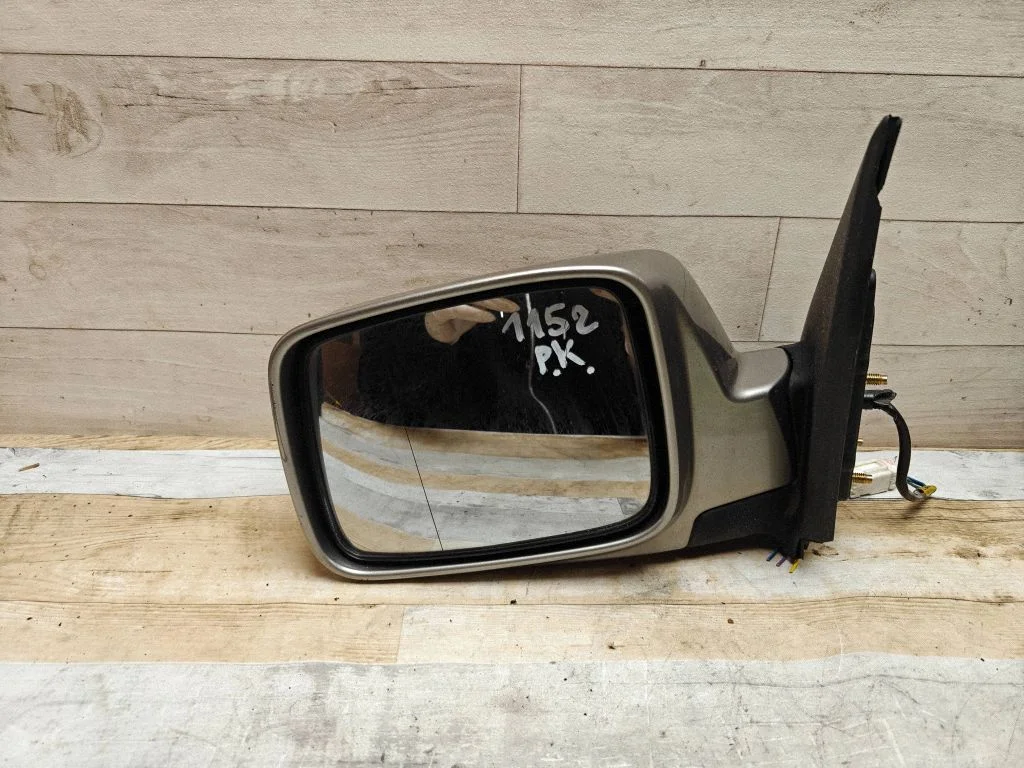 Front door electric wing mirror E13010621