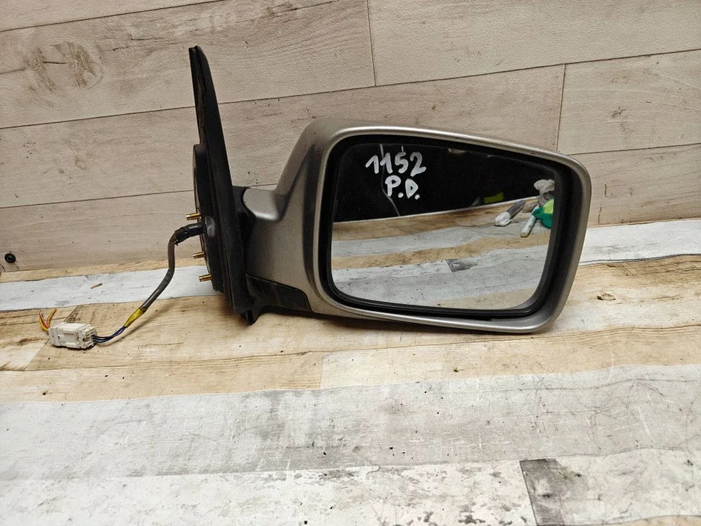 Front door electric wing mirror E13010621