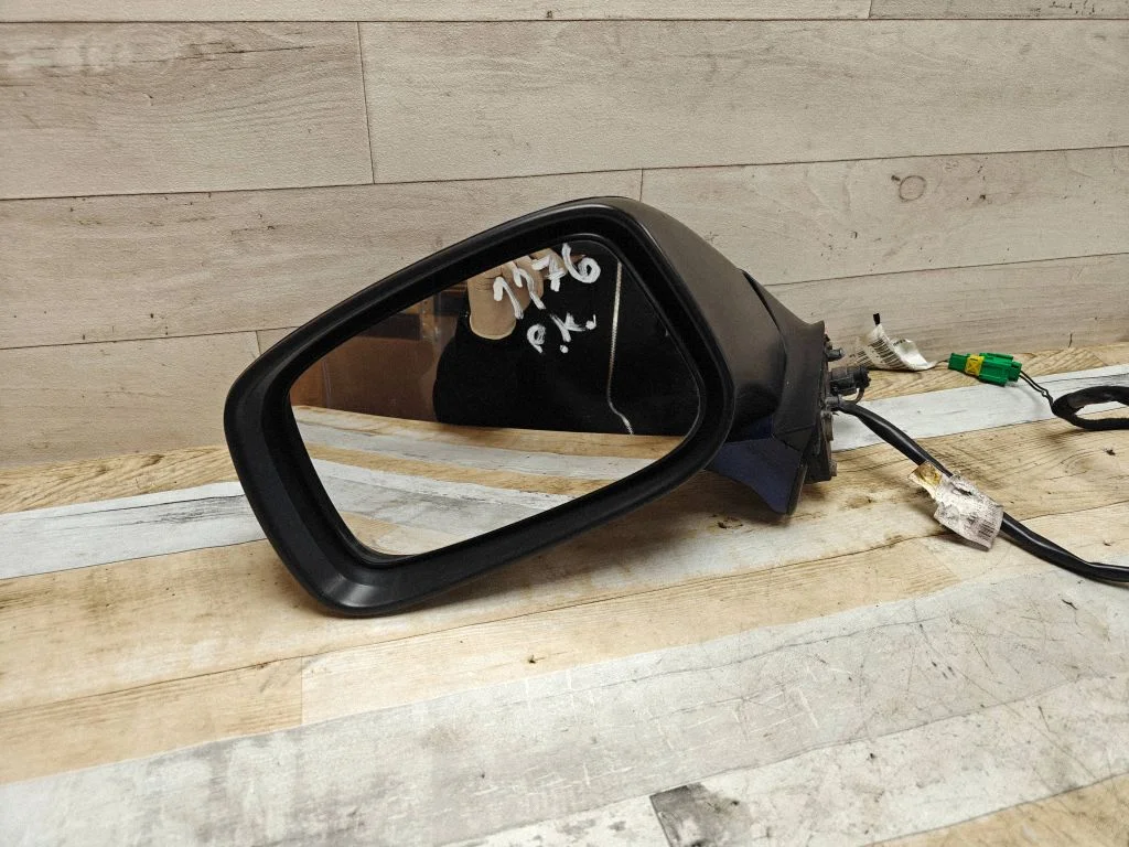 Front door electric wing mirror 011011