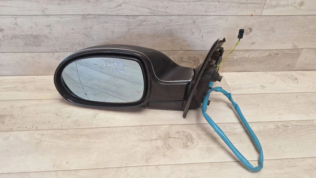 Front door electric wing mirror E2019013