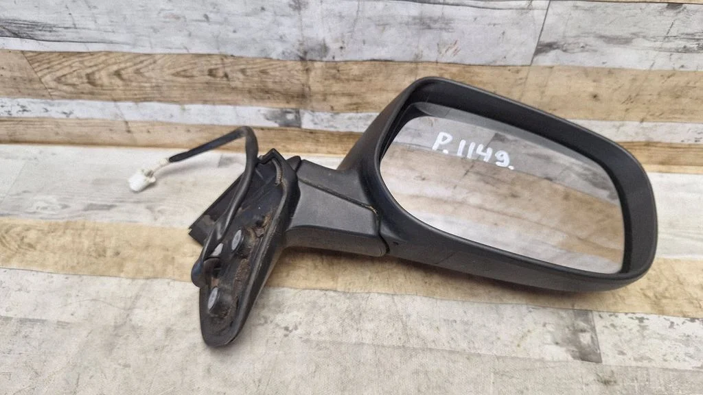 Front door electric wing mirror E8030002