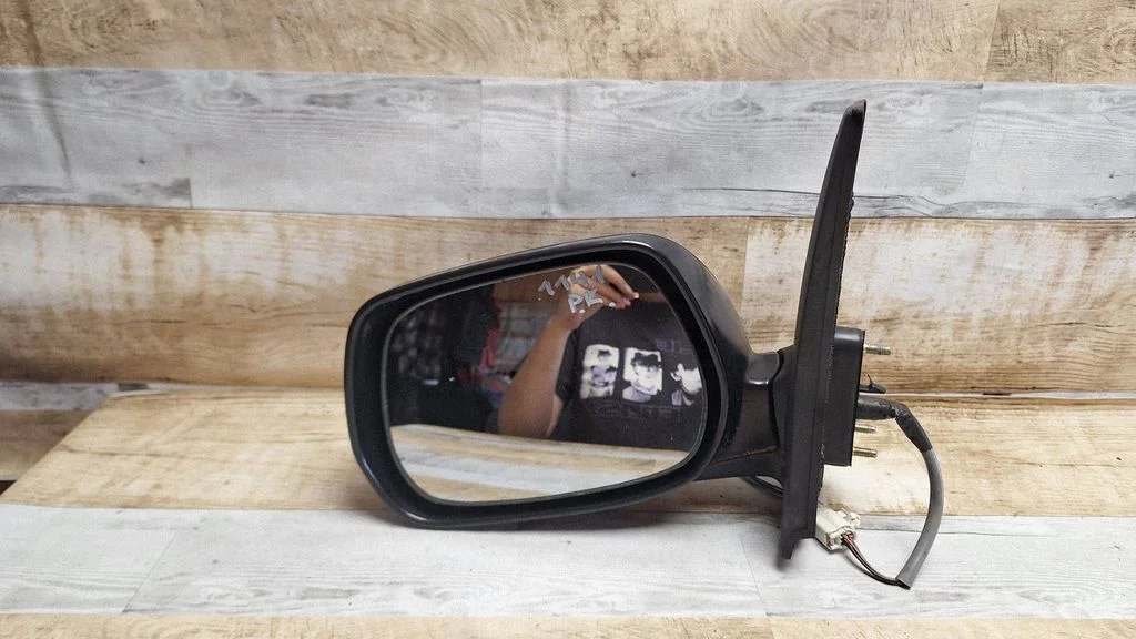 Front door electric wing mirror – Toyota Corolla Verso E121 (2001-2004)