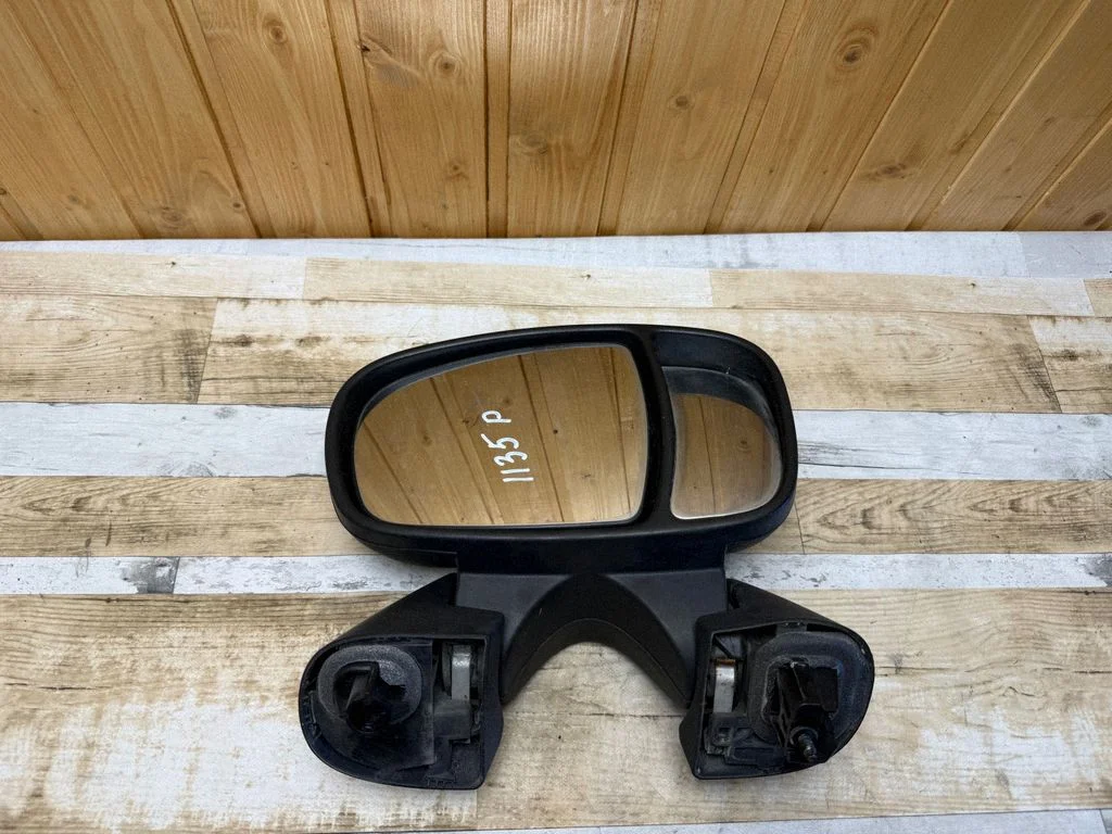 Front door electric wing mirror E2010022