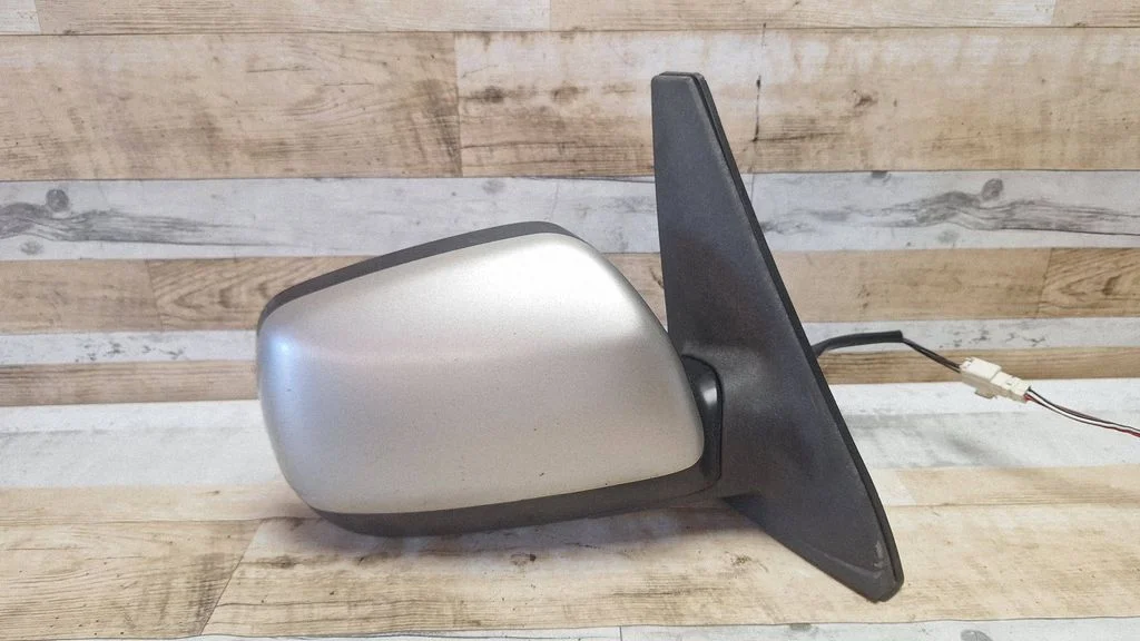 Front door electric wing mirror – Toyota Corolla Verso E121 (2001-2004)