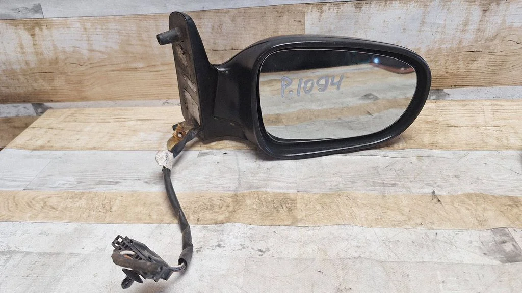 Front door electric wing mirror E1010414