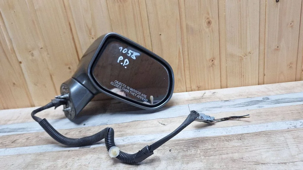 Front door electric wing mirror – front right