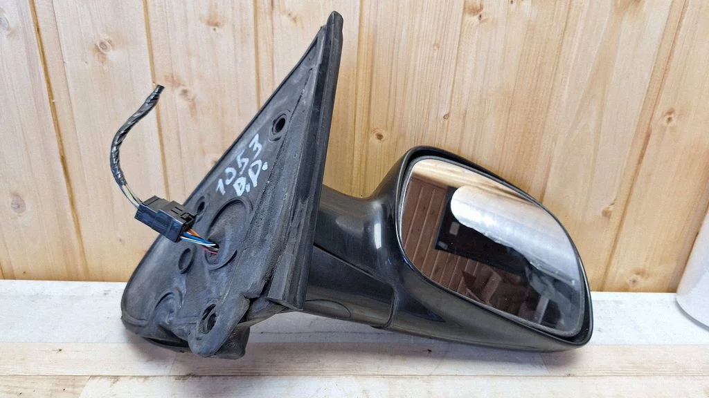 Front door electric wing mirror – front right