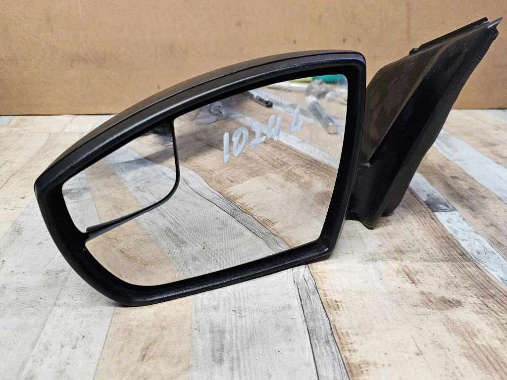 Lusterko elektryczne F1EB17683AE