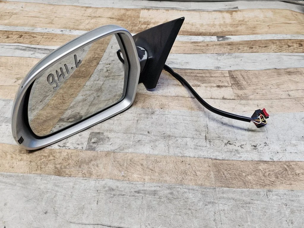 Front door electric wing mirror 18117