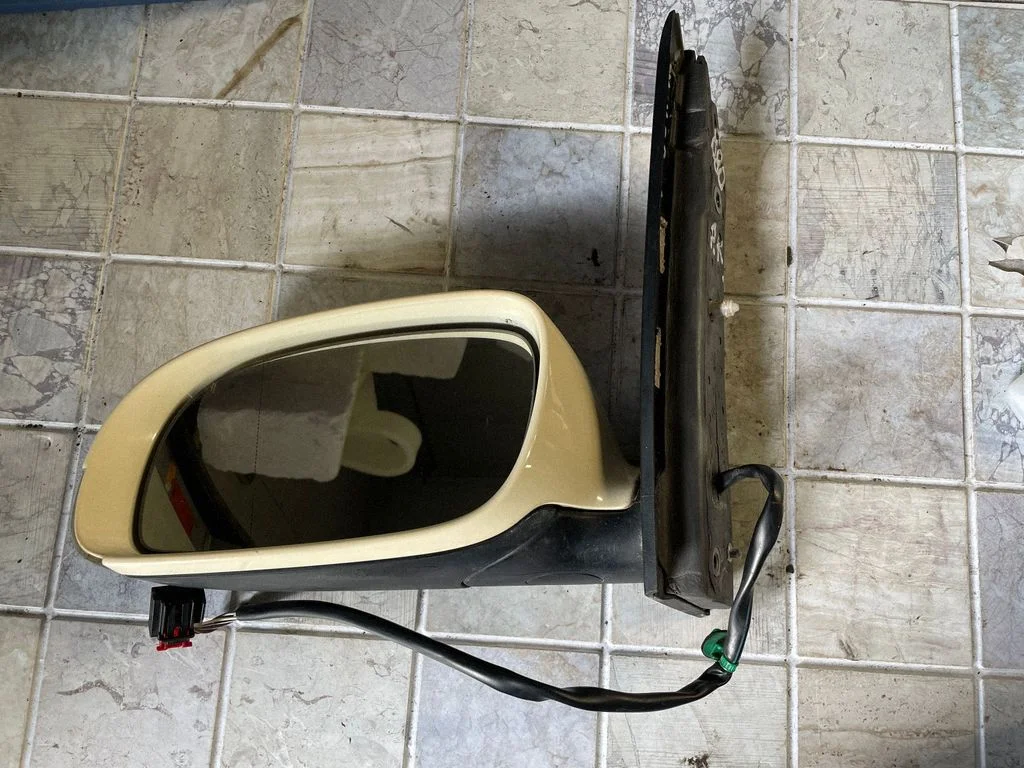 Front door electric wing mirror 073015