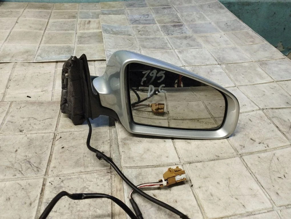 Front door electric wing mirror 010681