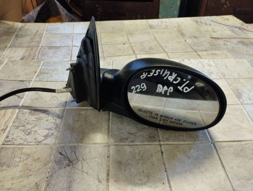 Front door electric wing mirror