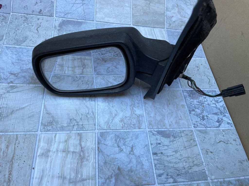 Front door electric wing mirror 060602
